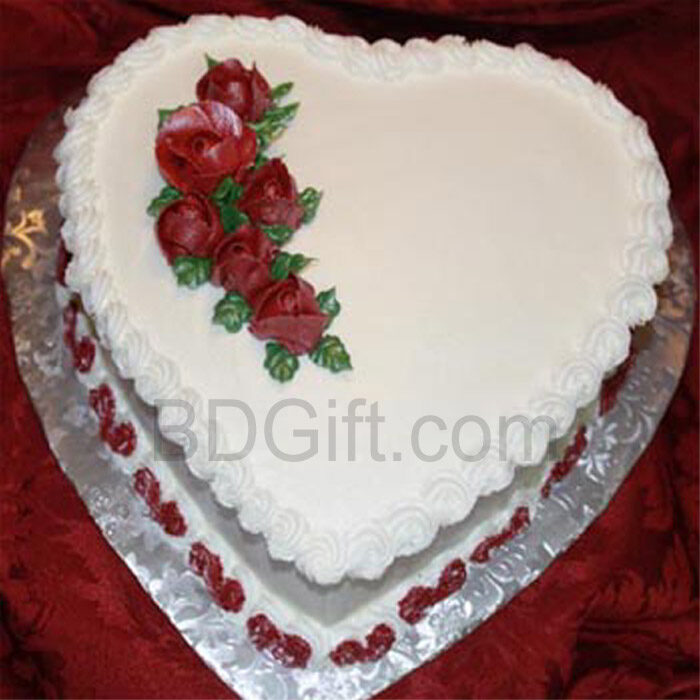 4.4 pounds Vanilla Heart Cake