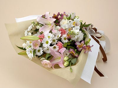 Offerings bouquet Megumi