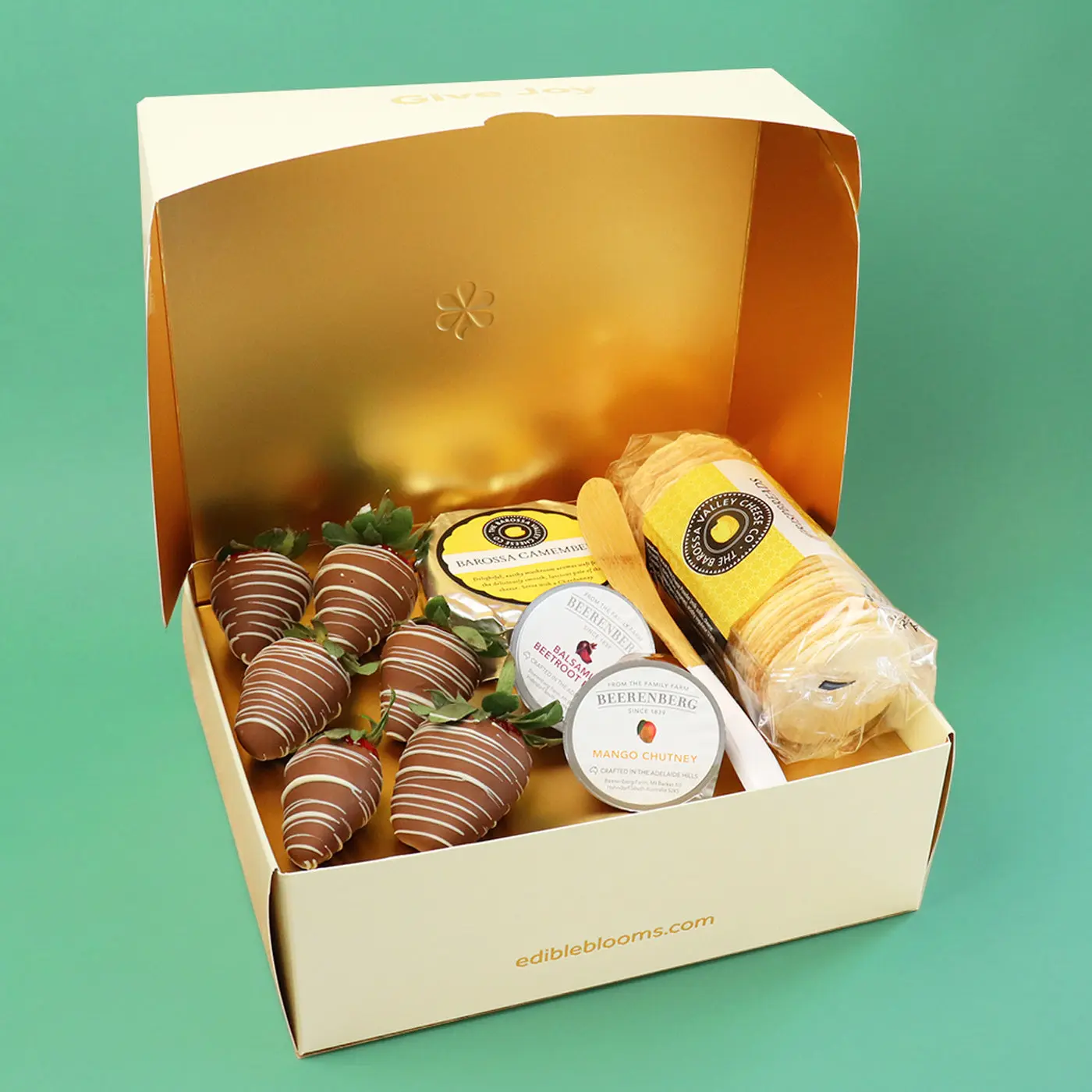 Cheese And Strawberry Gift Box