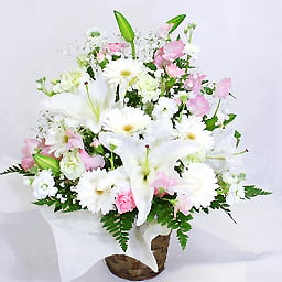 Offerings Arrangement Respect white & pink