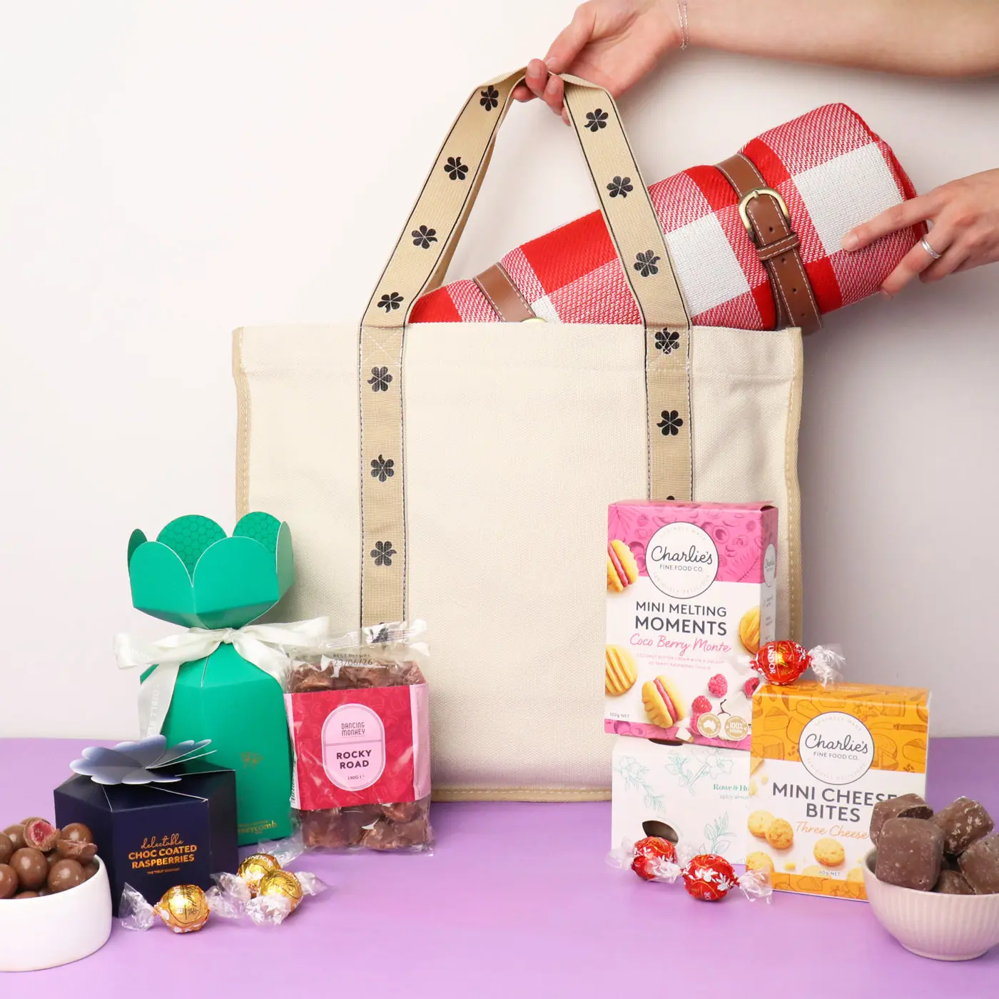 Gourmet Picnic Gift Hamper & Tote