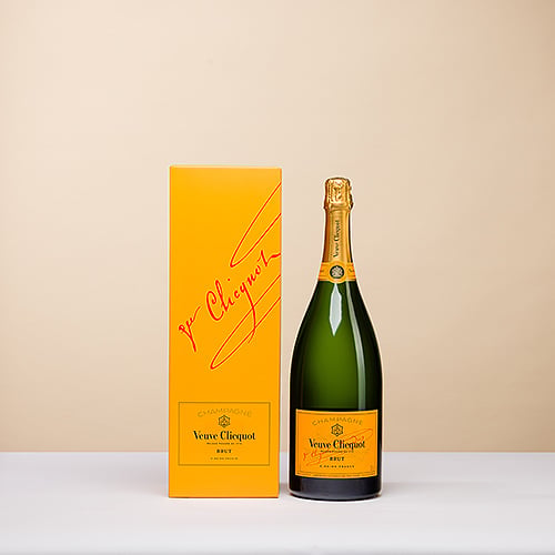 Veuve Clicquot Brut Yellow Label Magnum gift box, 150 cl