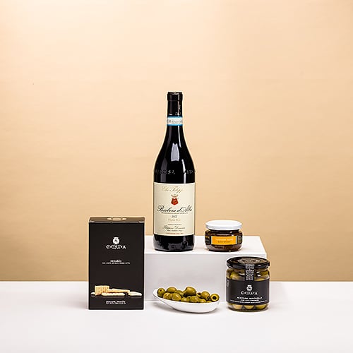 Barbera d'Alba 'Old Vineyard' & snacks