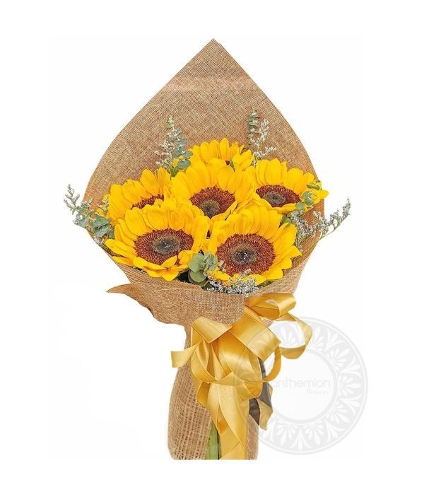 Bouquet of sunflowers in burlap (Basic)