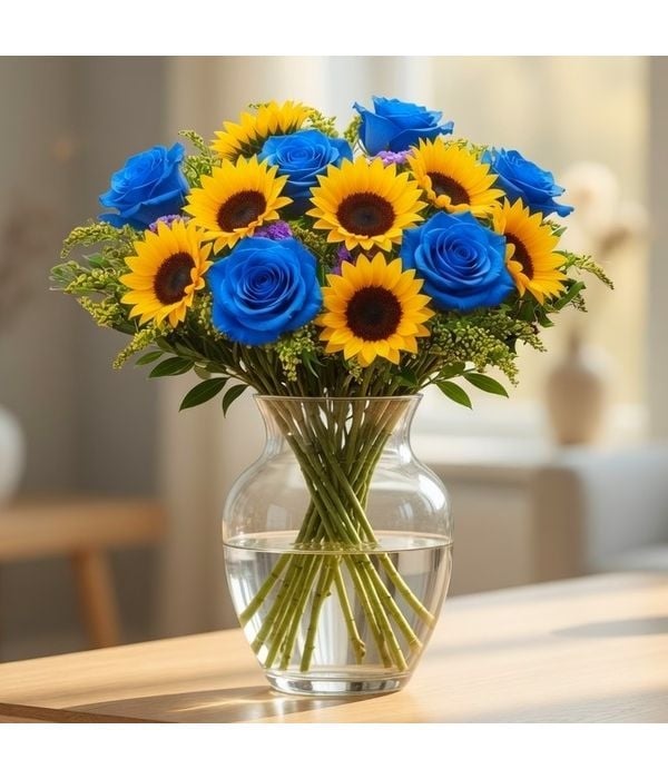Bouquet of sunflowers and blue roses (Basic)