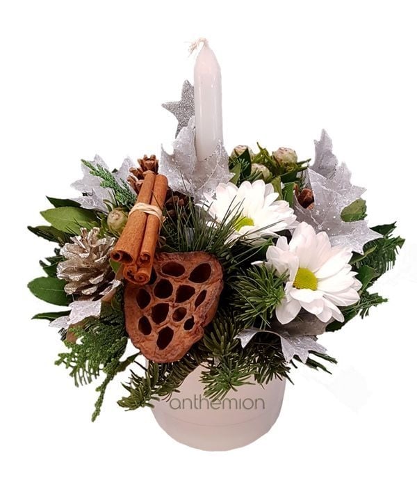 White festive Arrangement