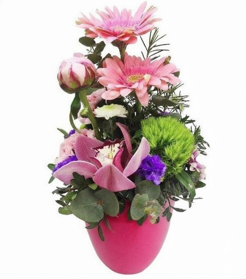 Ceramic arrangement in pink colors