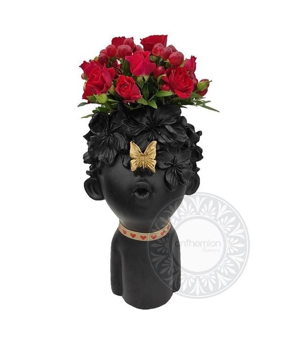 Modern arrangement in ceramic head