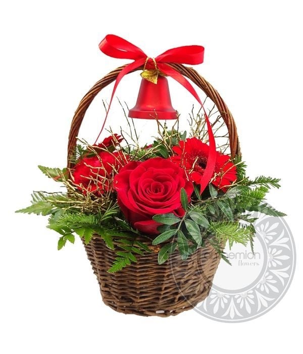 Festive basket of flowers (Basic)