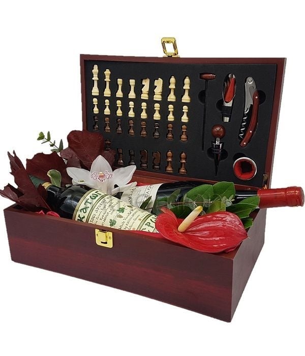Chessboard with wines and accessories