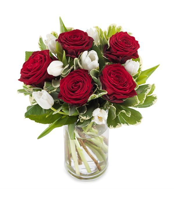 Classic beauty with tulips and roses (Basic)