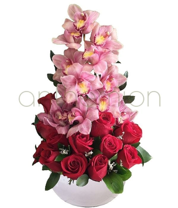 Tall arrangement in red and pink shades (Basic)