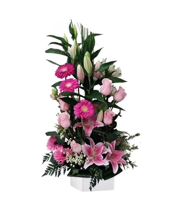 Tall pink and fuchsia arrangement (Basic)