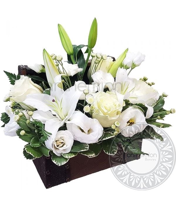 White flowers in keepsake trunk (Basic)