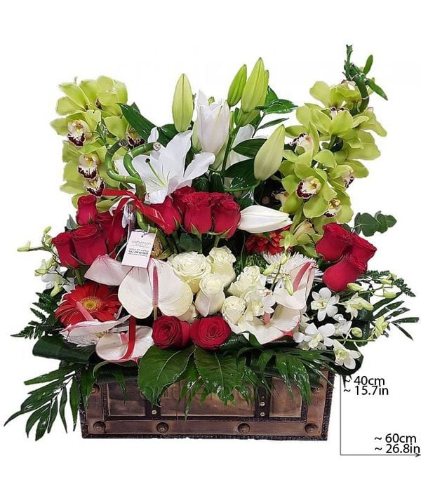 Exotic Arrangement with MOET 750ml