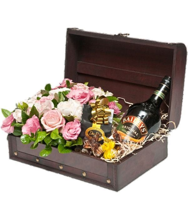 Roses, Chocolates And Bailey'S Arrangement (Basic)