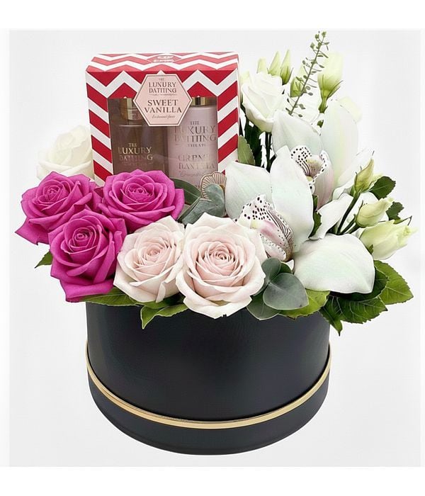 Flower box and care set with Sweet Vanilla & Almond Glaze scent
