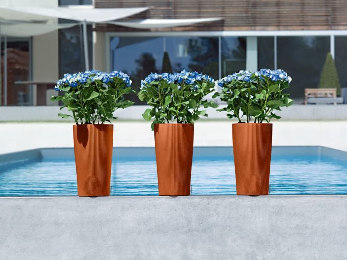 Cilindro Pinstriped Self-Watering Pot