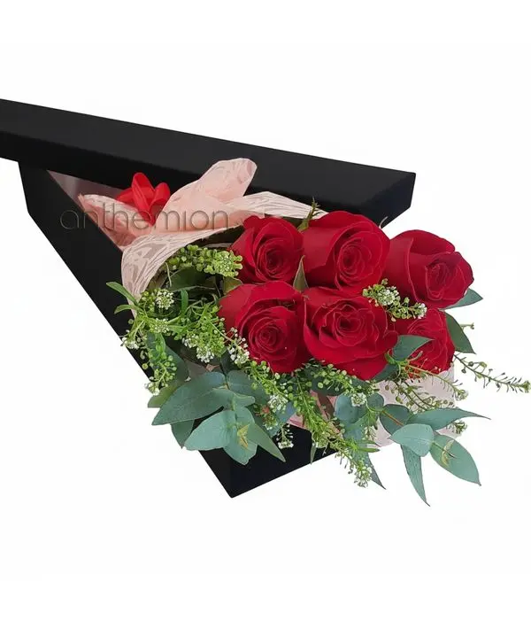 Floral gift box with 6 red roses