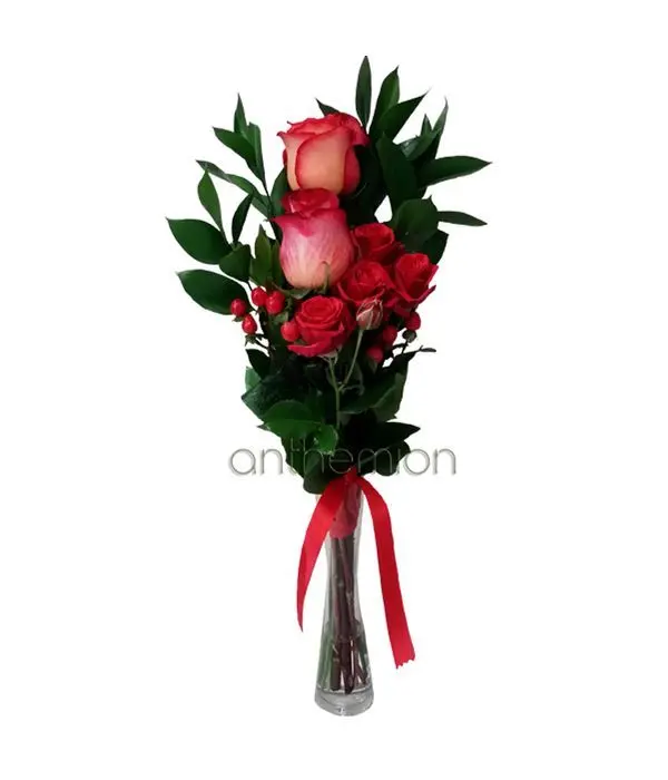 Gorgeous roses in vase
