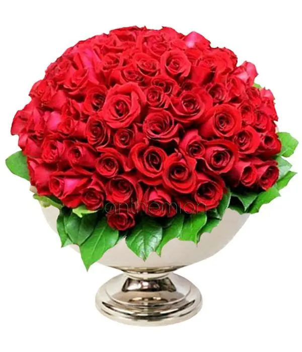 Arrangement Of 100 Red Roses