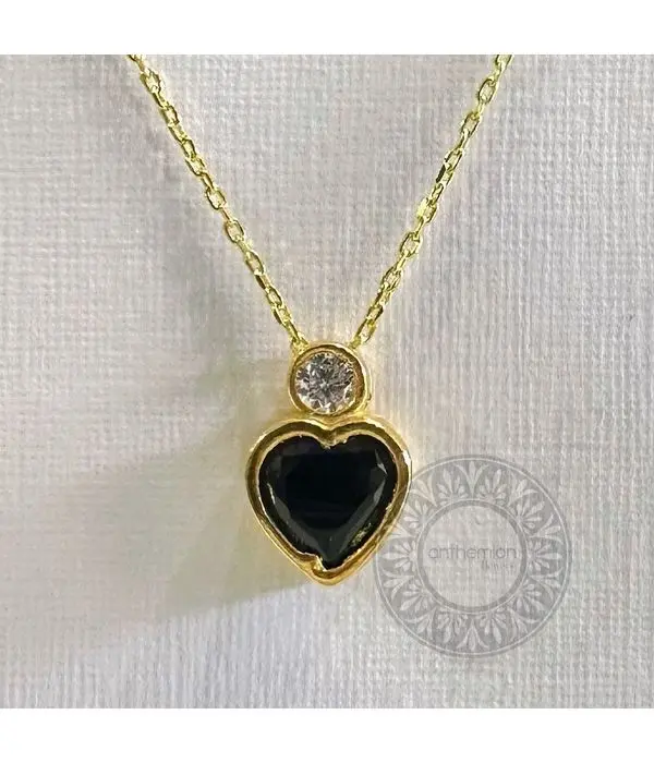Black heart pendant