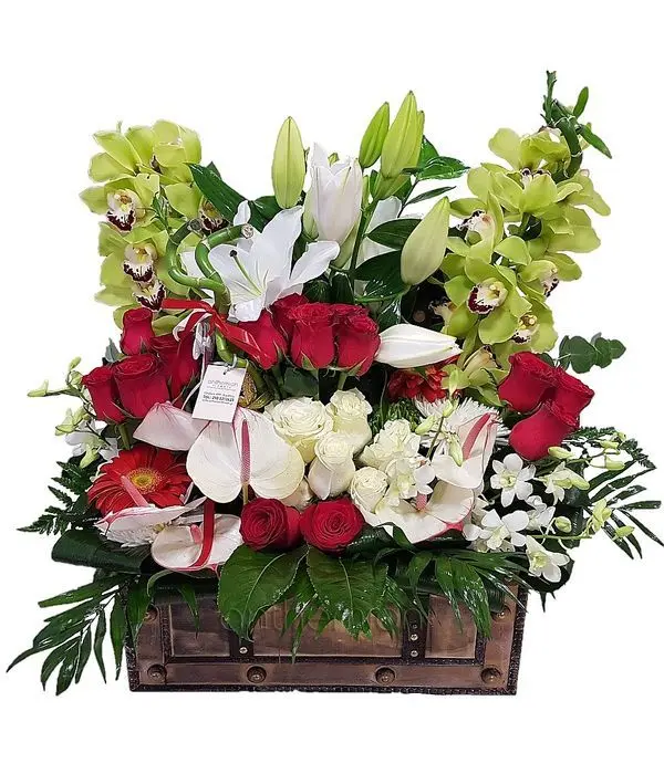 Exotic Arrangement with MOET 750ml