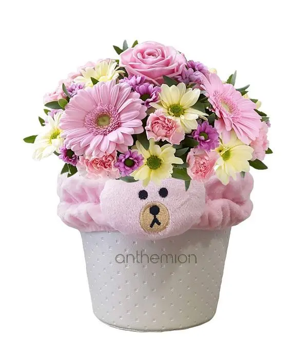 Fabric base with flowers for baby girl