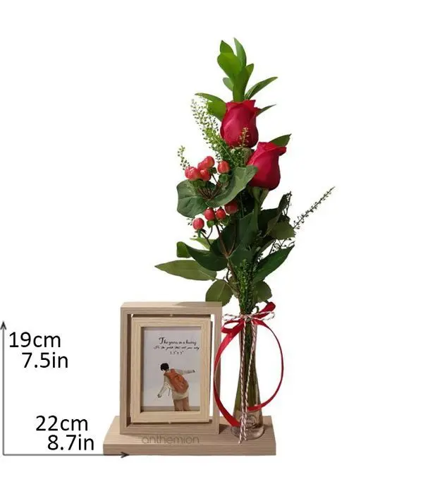 Gift frame and vase with roses