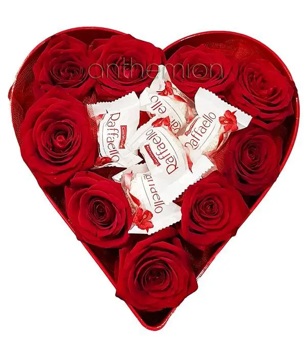 Heart with roses and RAFFAELLO