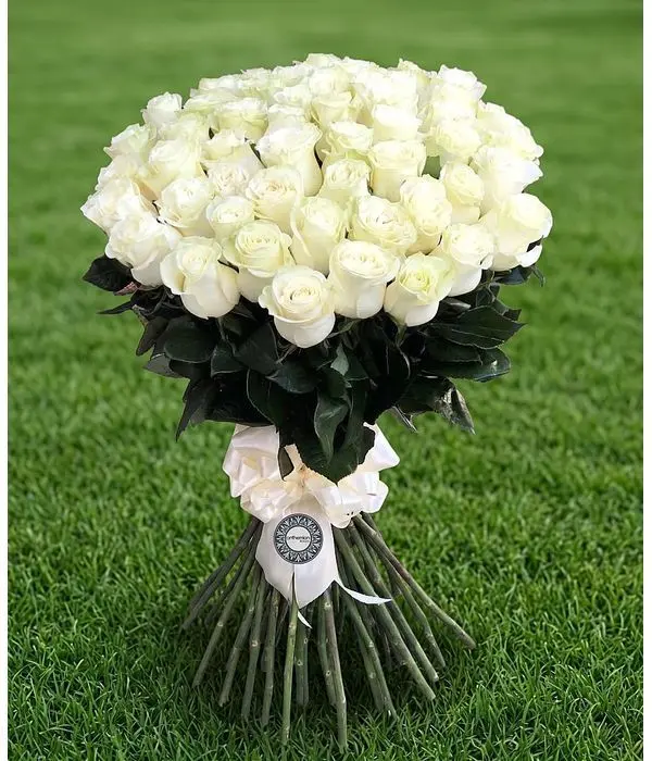 Bouquet of 50 White Mondial Roses