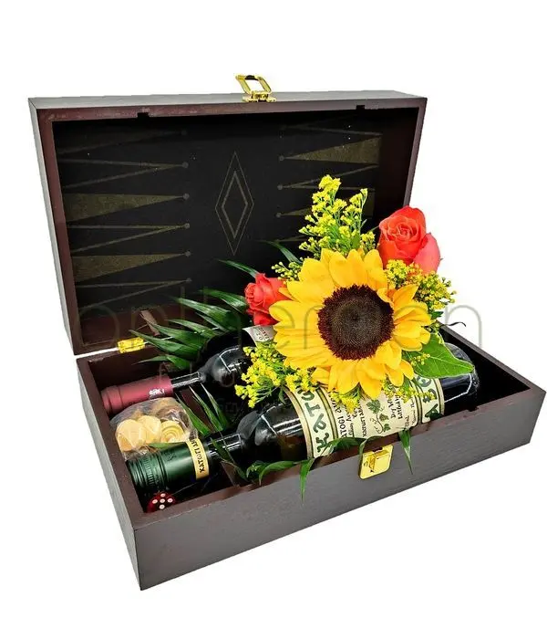 Arrangement of 2 wines in chest - backgammon