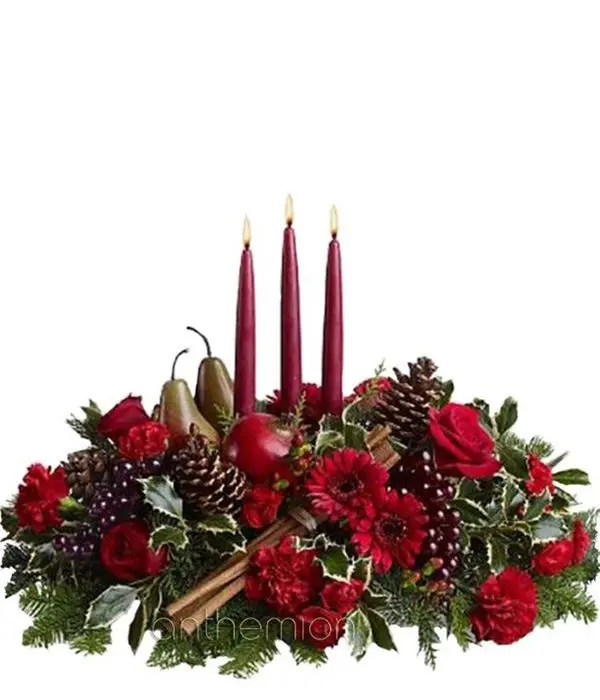 Festive centerpiece with three candles (Basic)