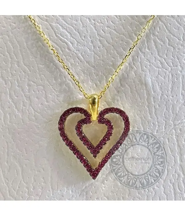 Heart pendant with fuchsia gems