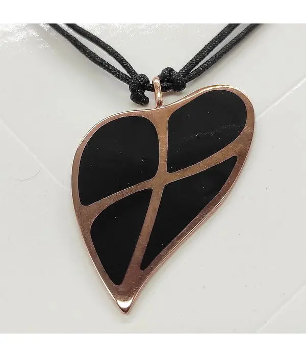 Pendant heart in black-gold