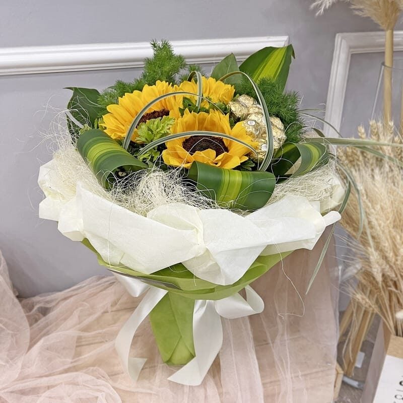 Flowers With Ferrero Rocher Hand Bouquet 10