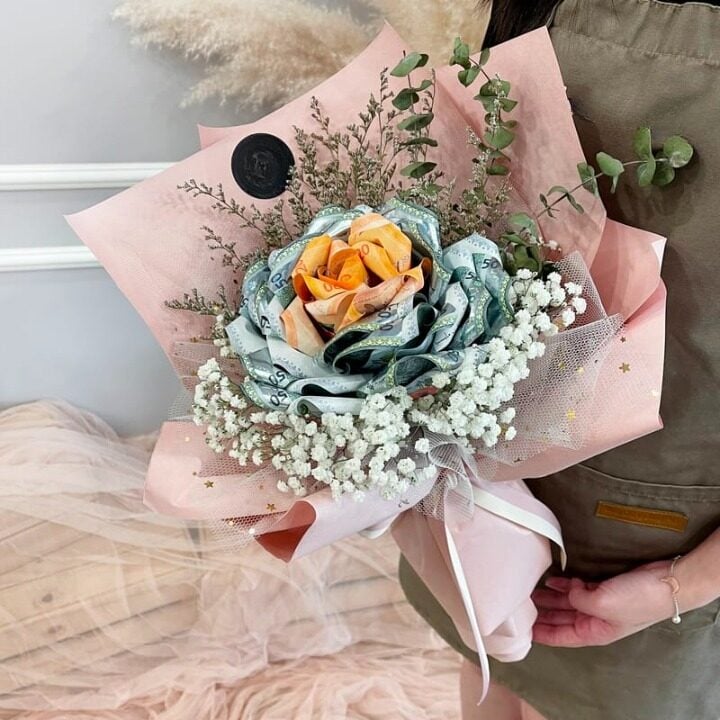 Money Bouquet 04 (RM10 (6pcs) & RM20 (16pcs))