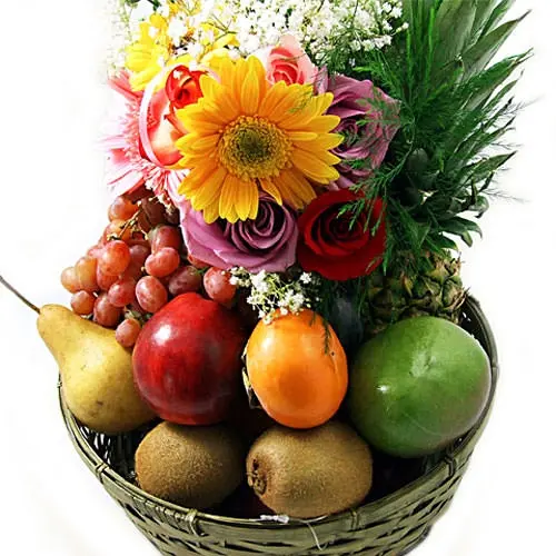 Classic Fruit Basket