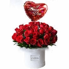 Cylindrical box with 24 roses + medium balloon