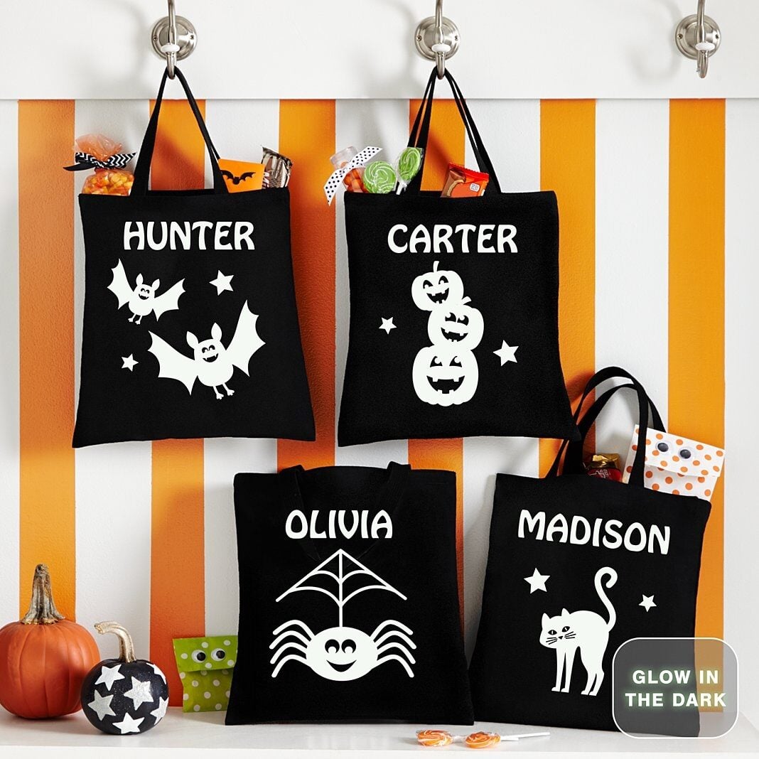 Super Spooky Halloween Glow In the Dark Treat Bags