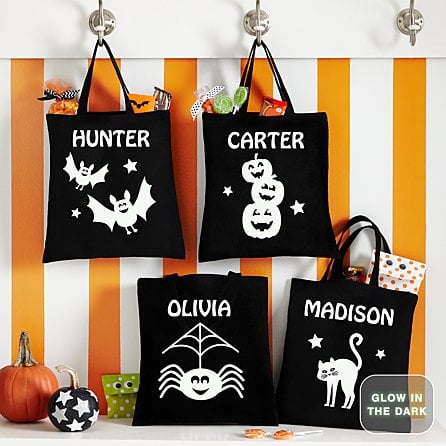 Super Spooky Halloween Glow In The Dark Treat Bags