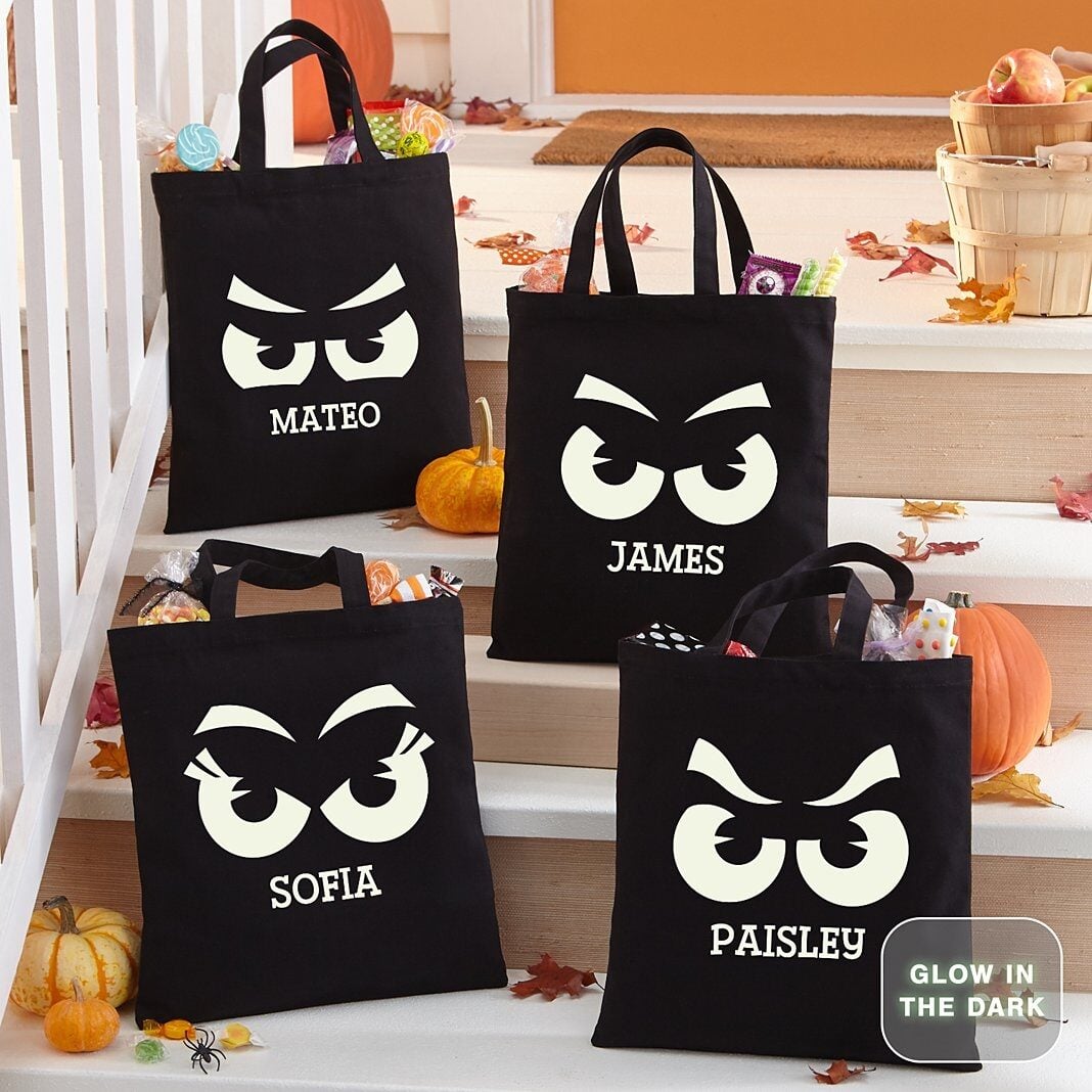 Spooky Eyes Glow In The Dark Treat Bag