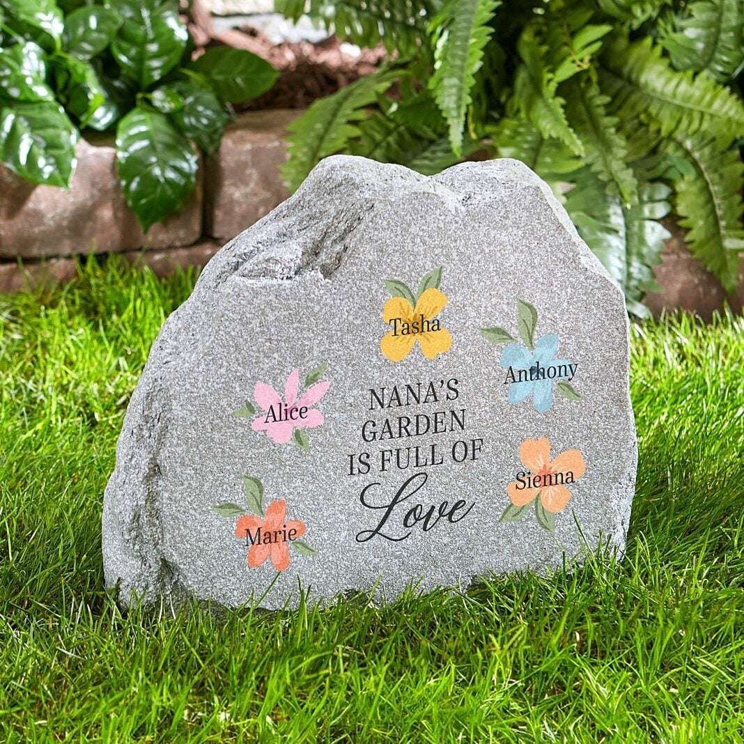 Heart is Full of Love Standing Garden Stone