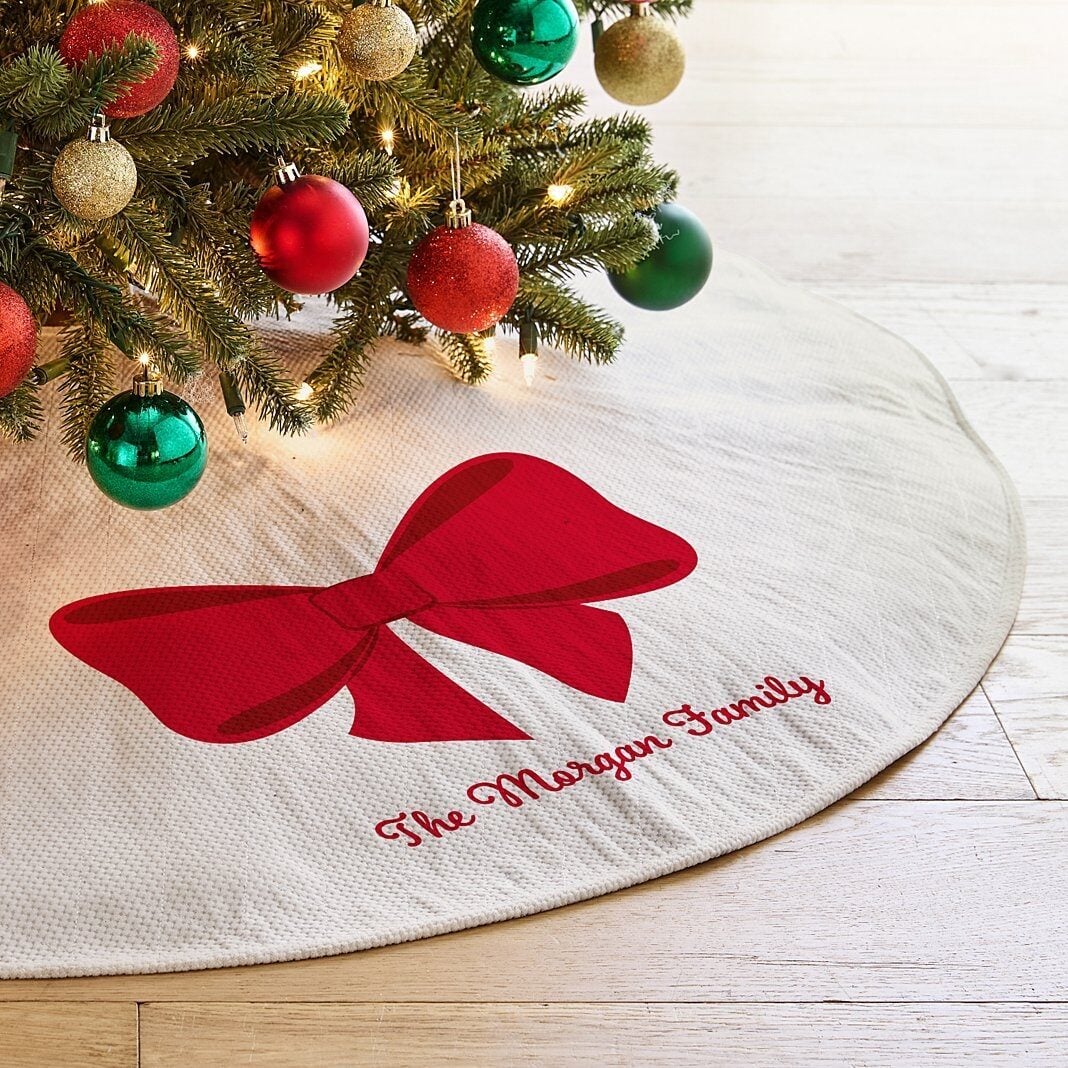 Beautiful Bow Quilted Tree Skirt