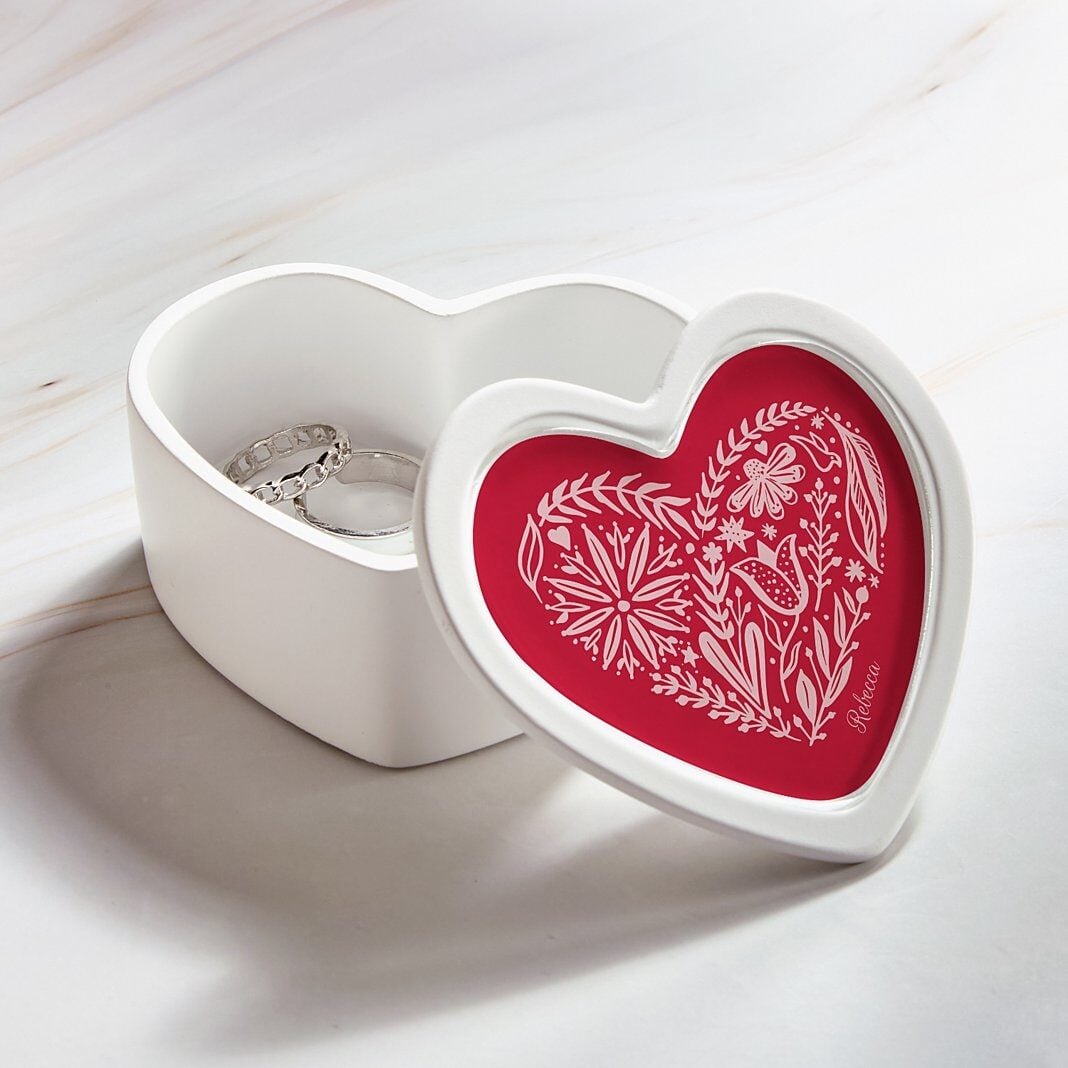 White Flowers Heart Keepsake Box