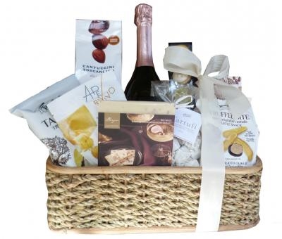 Gift basket with champagne & snacks