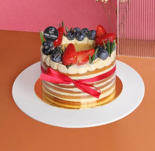 Berry Honey Cake