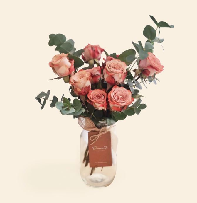 Cappuccino Roses in Jar - 12 Stalks