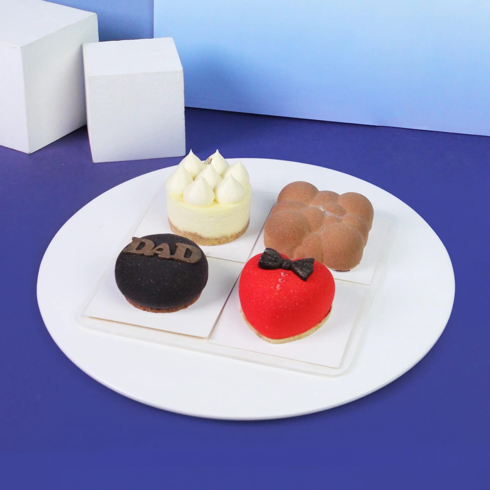 [Free Cake Topper] Father's Day Petit Gateau Box