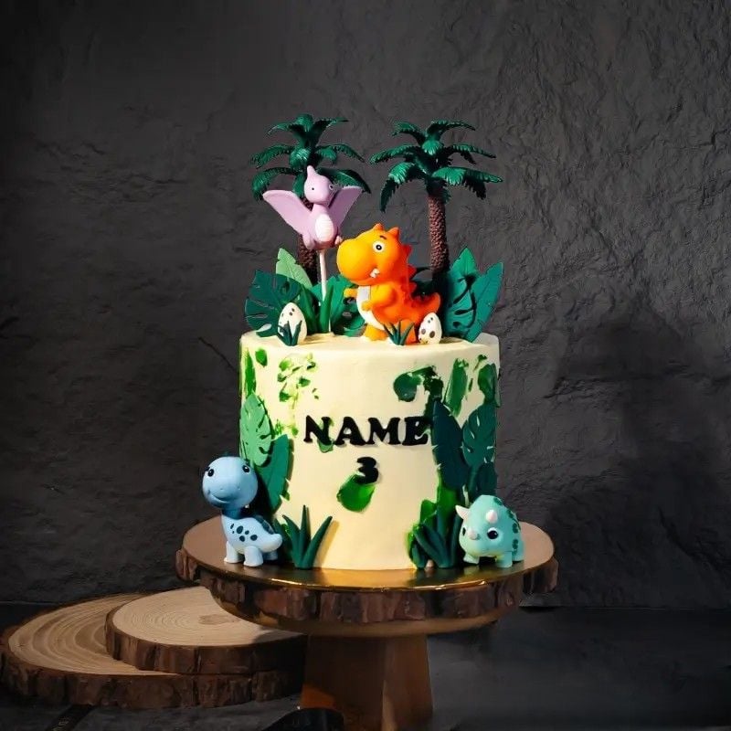 Cute Dino Theme Cake (6 inch (±1.2 kg, serve 10-20 pax))